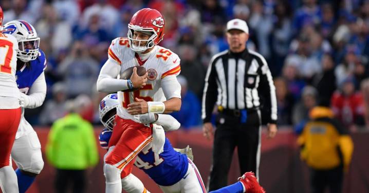 Game report | Bills outlast Chiefs 28-21, continue regular-season dominance
