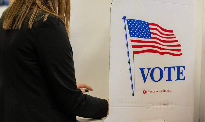 La demócrata Abigail Spanberger ganó la gobernación de Virginia, mientras comienzan a contar votos en Nueva Jersey