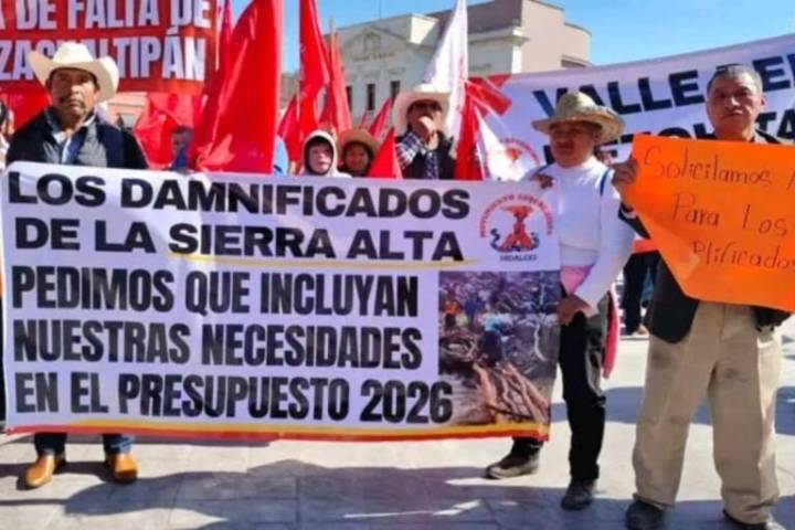Antorcha Campesina acompaña a damnificados que piden reubicación en Zacualtipán