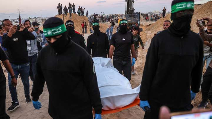 Israel bombardeó Gaza y afirmó que los últimos cuerpos recibidos no son de rehenes