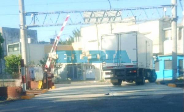 ¡Alivio! Se habilitó este viernes el tránsito en el paso a nivel de 1 y 38 en La Plata
