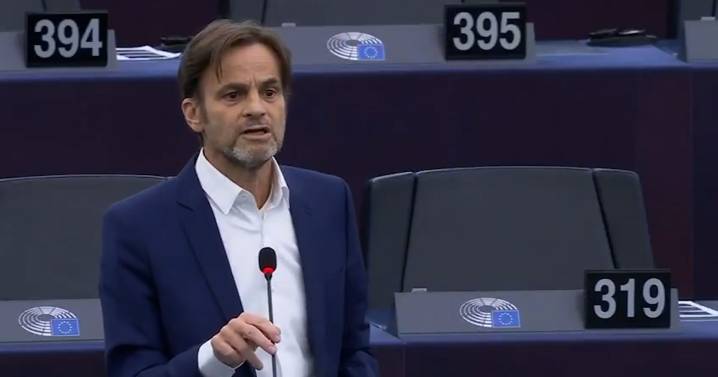 El diputado de Sumar Jaume Asens llama en el Parlamento Europeo «neofranquistas» a los jueces del Supremo