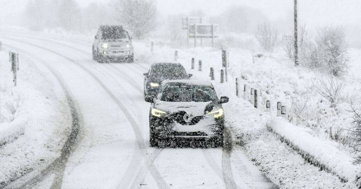 Hundreds of schools closed as temperature drops to