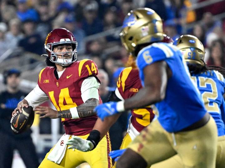 No. 19 USC football pulls away in 2nd half for rivalry win over UCLA