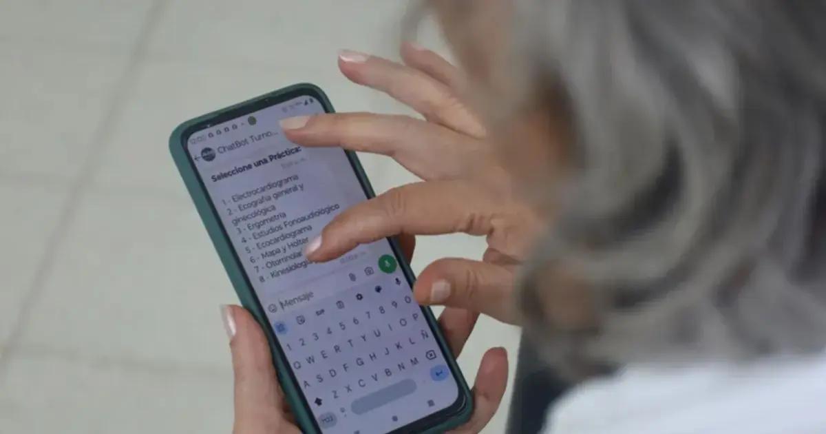 Habilitan la solicitud de turnos por WhatsApp en el Hospital de Monterrico