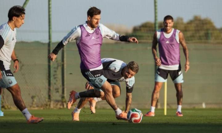 Argentina sigue entrenando en Alicante y este jueves abrirá sus prácticas al público
