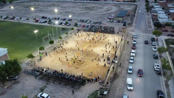 Cipolletti inauguró la nueva cancha de arena multideporte en el Complejo Deportivo