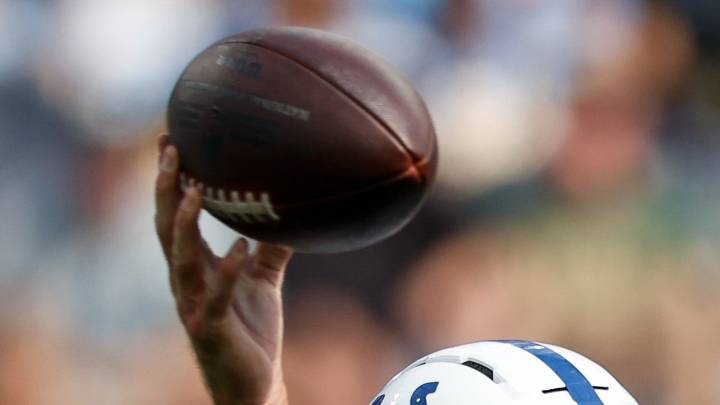 Extraditan a exestrella de la NFL para afrontar cargos de intento de asesinato
