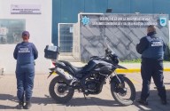 Policías de Coronango localizan motocicleta con reporte de robo en Mihuacán