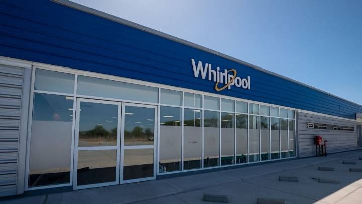 Whirpool, gigante de la industria, cerró su planta de Pilar y despidió a todos sus trabajadores
