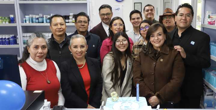 FarmaUAQ: 8 años comprometida con la salud de la población