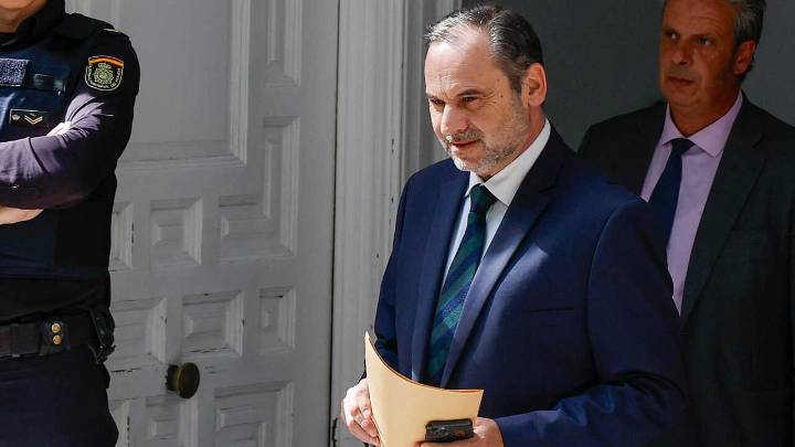 La Fiscalía pide 24 años de cárcel para Ábalos por comisiones en contratos de mascarillas