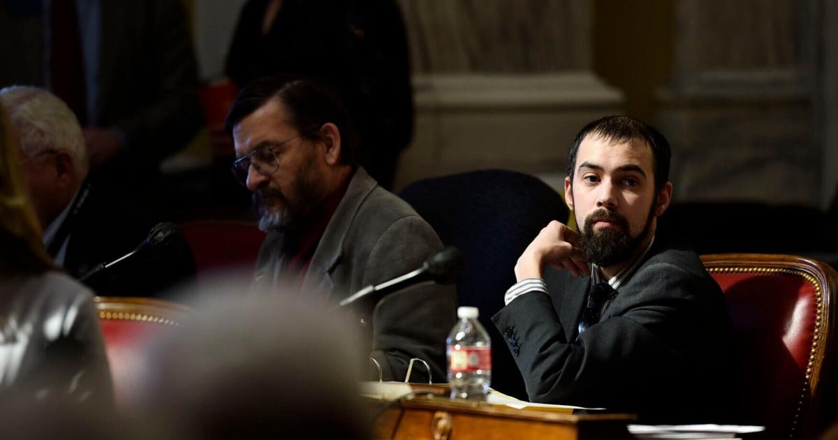 University Censorship Committee spars over its own legality in first meeting