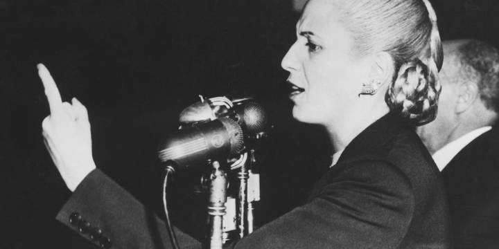 Cuando Eva volvió: la repatriación de su cuerpo luego de años de profanación y ocultamiento en una tumba que siempre tuvo flores