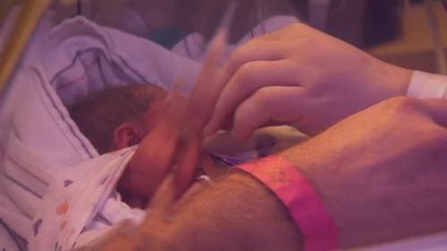 Fresno couple welcomes triplets at Community Regional Medical Center