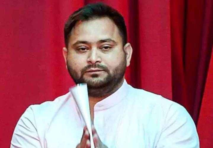 Tejashwi criticises EC for not disclosing gender