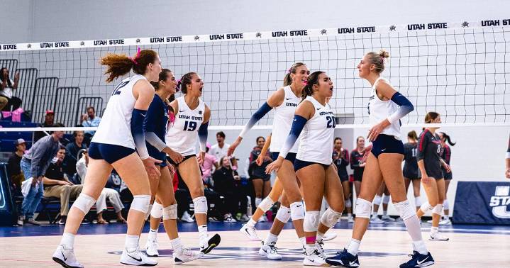 Volleyball moves to 16-0 in MW with 3-1 win at San José State