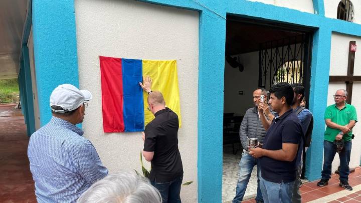 Tierra Blanca Valle: la comunidad que levantó su fe y su fútbol con las manos de todos