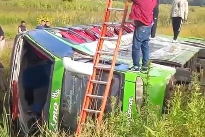 Dos muertos. Qué pasó en la ruta 2 con el accidente del micro que iba a Mar del Plata