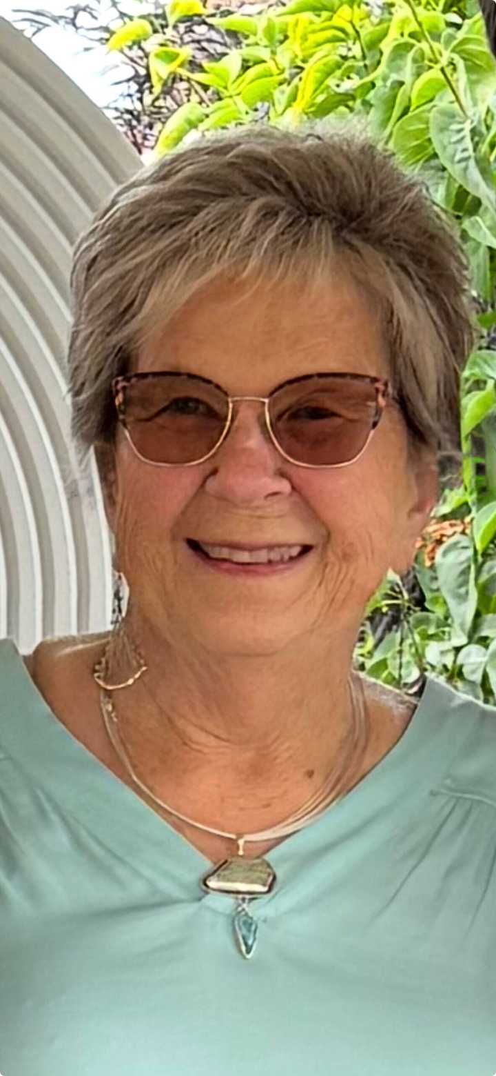 LaVonne Bell: November, 26, 1938