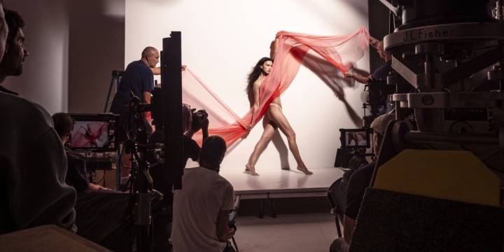 Irina Shayk, Tilda Swinton o Venus William protagonizan el nuevo Calendario Pirelli 2026