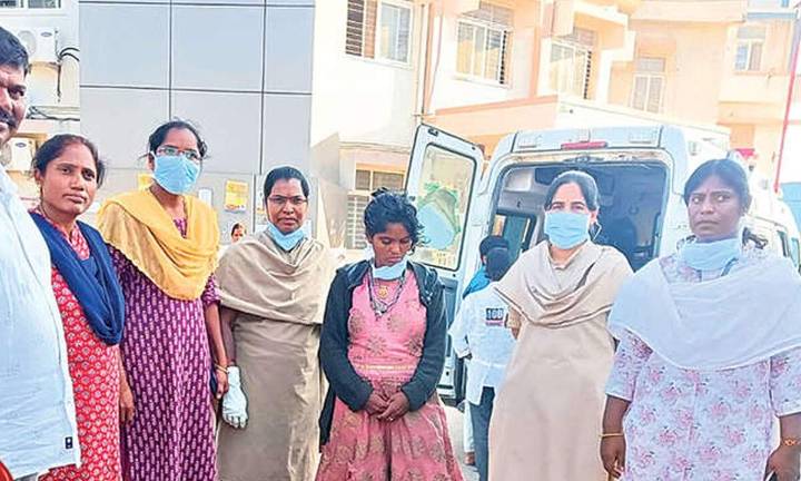 Sakhi team rescues mentally unstable woman