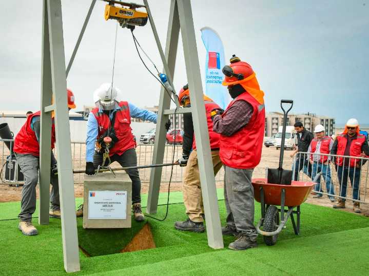 Dipres congela fondos para 1.280 hogares en Arica: Gobernador Paco acusa decisión "centralista"