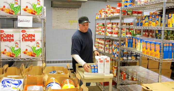 As SNAP benefits are expected to resume, food pantries say there's still work to be done