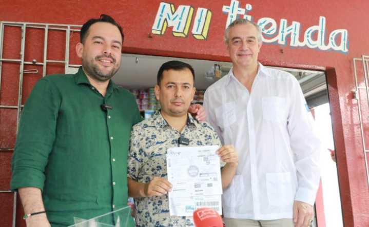 Gobierno financiará hasta el 90% de paneles solares para tenderos