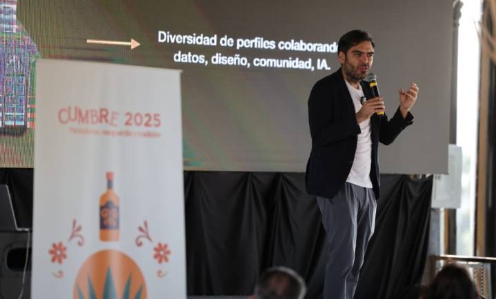 Llama Mauricio Cabrera a recuperar la esencia del periodismo