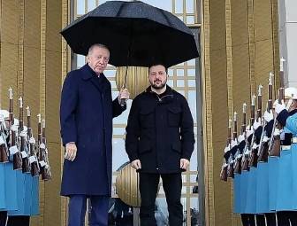 Zelenski y Erdogan reactivan en Estambul los esfuerzos para negociar una paz con Rusia