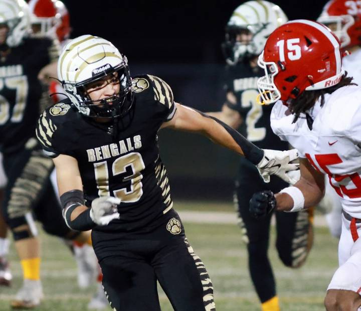 5A football: Andrew Dawson catches on for Oak Forest