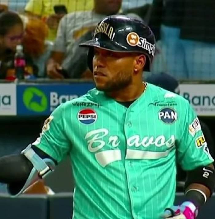 Alexi Amarista y Breyvic Valera vivieron un momento especial en el duelo ante Leones del Caracas (+Video)