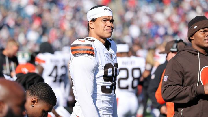 Bears hope trade bolsters struggling pass rush