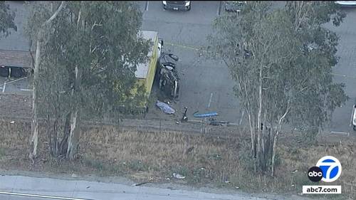 2 dead after car veers off 60 Freeway, crashes into box truck in Jurupa Valley