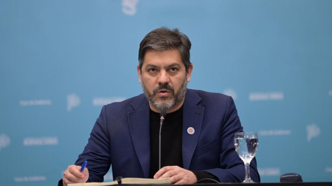 Carlos Bianco denuncia que Diego Santilli "discrimina políticamente" a los bonaerenses por negarle el diálogo