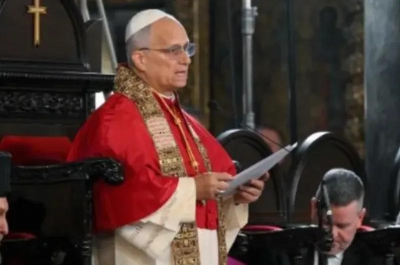 El papa León XIV llamó a la paz y la unidad, en su despedida de Turquía