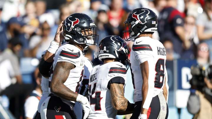 Texans win ugly, beat Titans 16