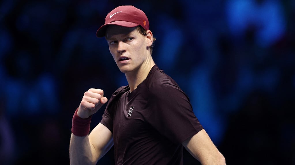 Jannik Sinner se clasificó a la final del Masters de la ATP y espera rival