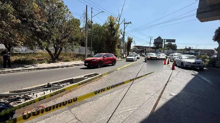 Ecatepec: motociclista cae y muere en la autopista Siervo de la Nación