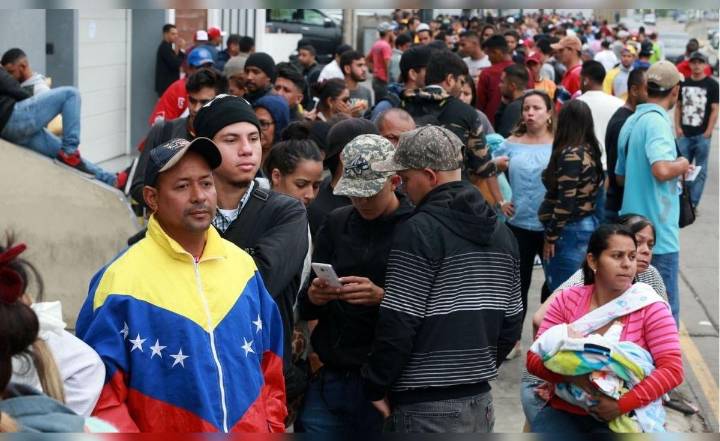 Venezolanos varados en Perú: extranjeros se ven obligados a viajar por tierra tras suspensión global de vuelos en medio de la tensión con EE. UU.