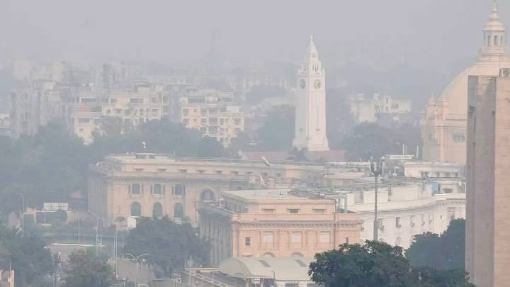 Air quality dips in Lucknow with AQI touching 354 in the morning; mild chill forecast ahead