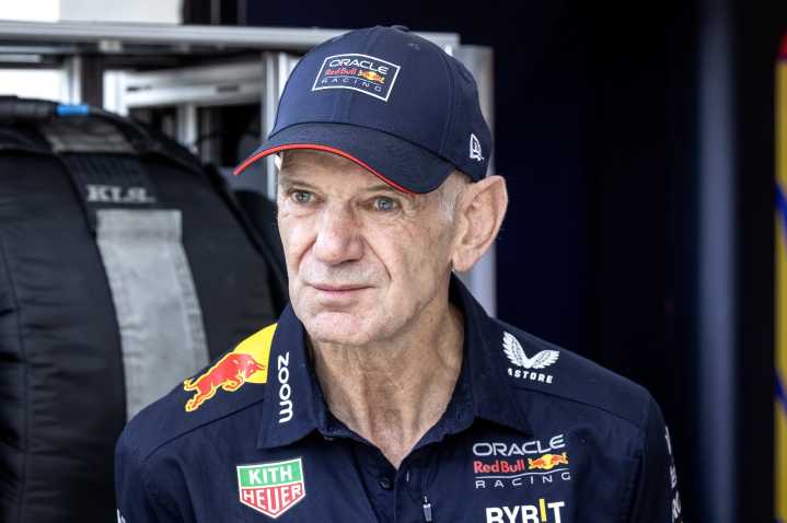 Adrian Newey será el nuevo jefe de equipo de Aston Martin a partir de...