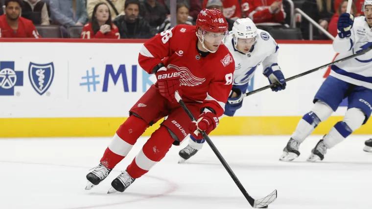 Why Patrick Kane isn't playing tonight for Red Wings with injury news