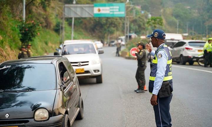 Cali aplicará plan piloto de pico y placa en la vía al mar