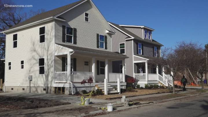 2 Hampton Roads mothers are one step closer to a life