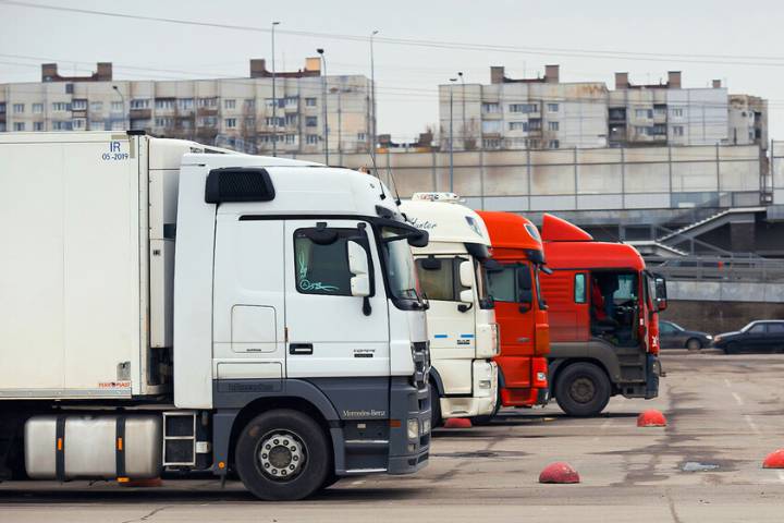 Nuestros hábitos de consumo están en riesgo: dependen del transporte por carretera y faltan 3,6 millones de camioneros