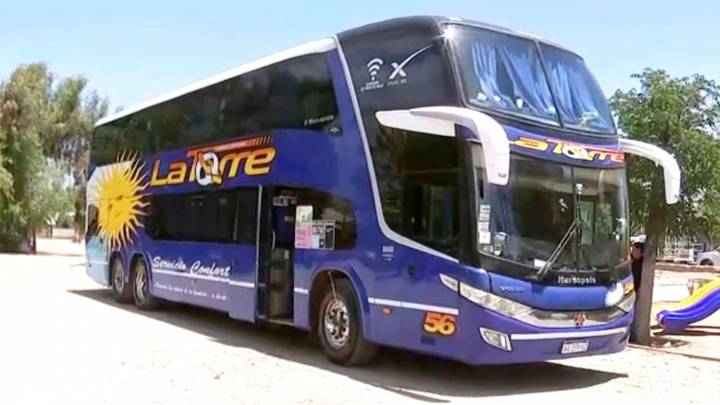 Violento robo a bus con pasajeros argentinos: Conductor y turistas mendocinos fueron asaltados cuando llegaban a Santiago