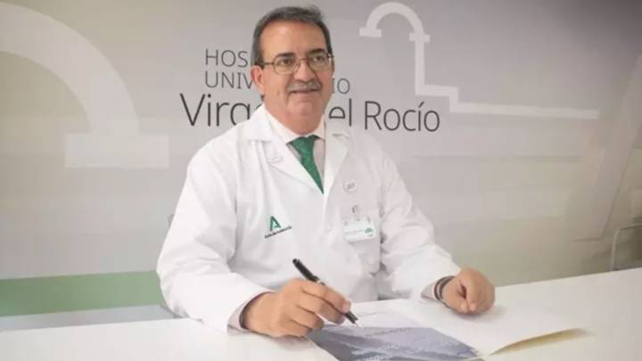 Andalucía fulmina al delegado de Salud: fue gerente del hospital epicentro de los fallos del cribado
