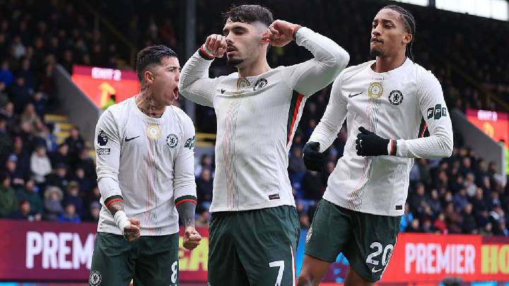 Chelsea move to second in Premier League with 2